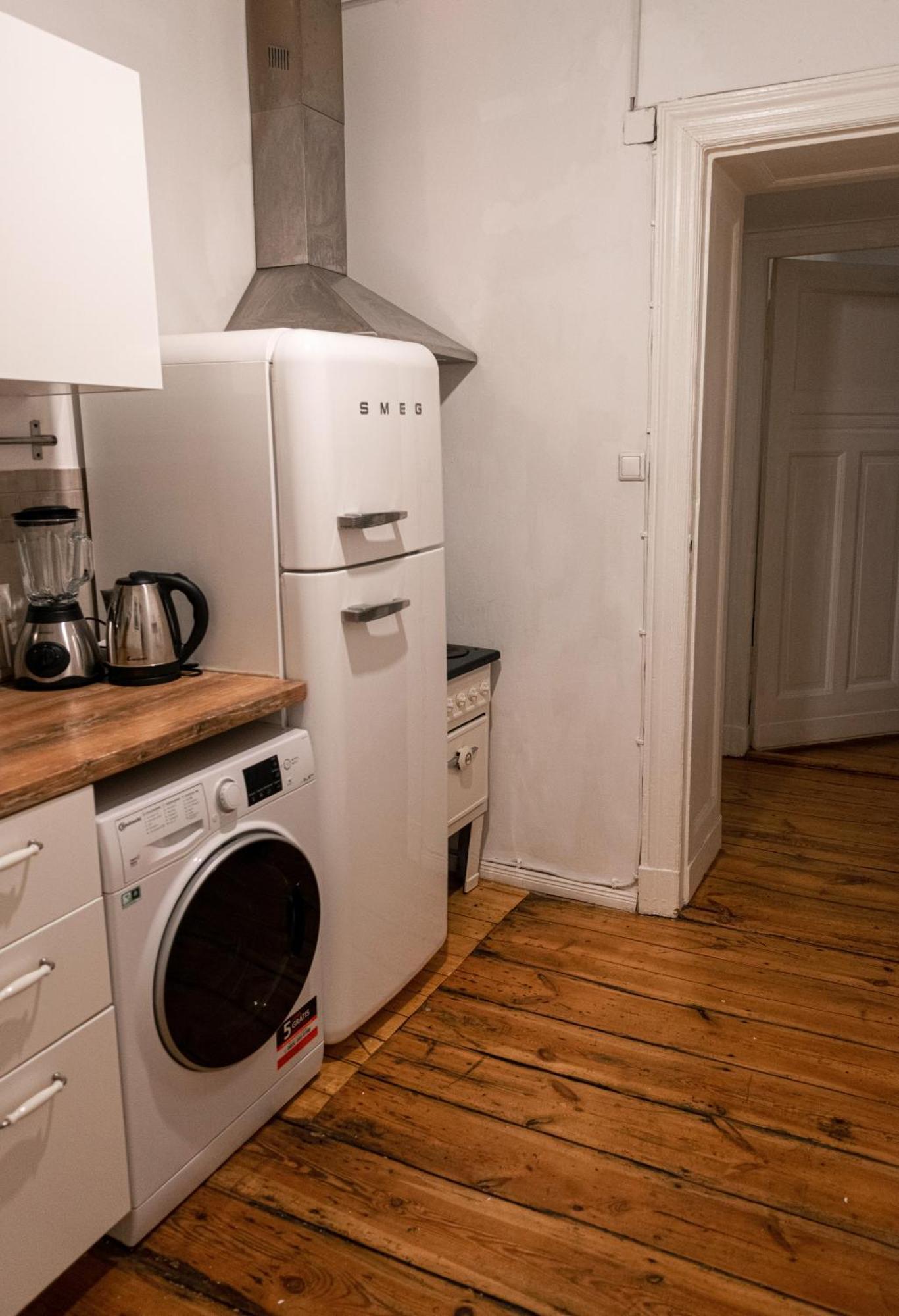 Boutique Altbau Apartment Berlin Bagian luar foto